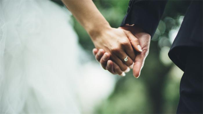 女鼠和男羊相配婚姻如何（应该怎么做）